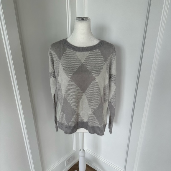 Vince Camuto Womens Gray Geometric Argyle Crew Neck Fuzzy Sweater Size Small - Picture 1 of 9